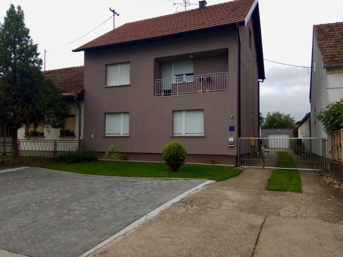 Apartman Lovric Ðakovo Dış mekan fotoğraf